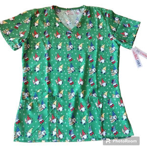 Women's Scrubaid Size M Tapered Fit Scrub Top Gnome Christmas Green NWT